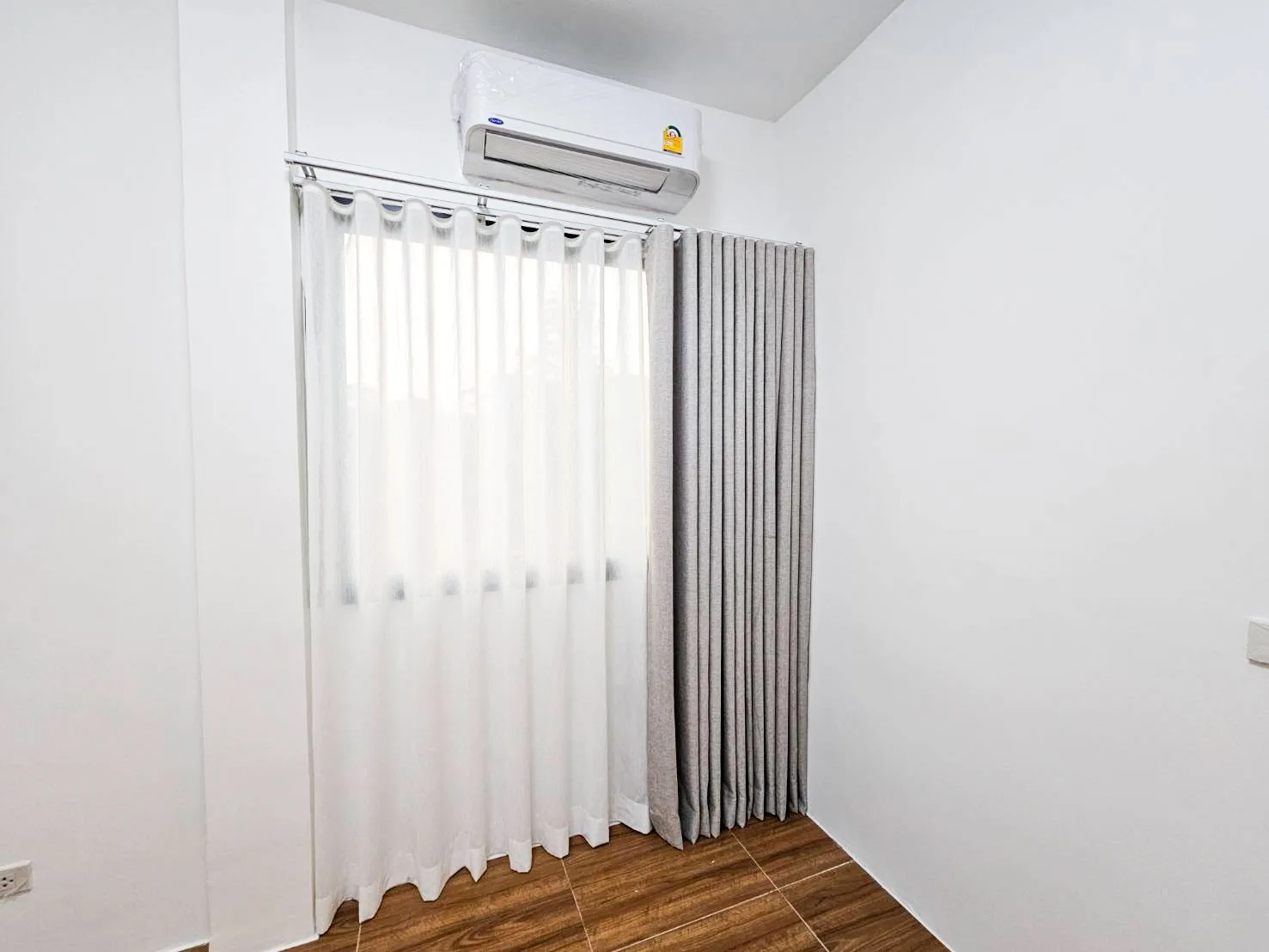 Double layer tape curtain (11)