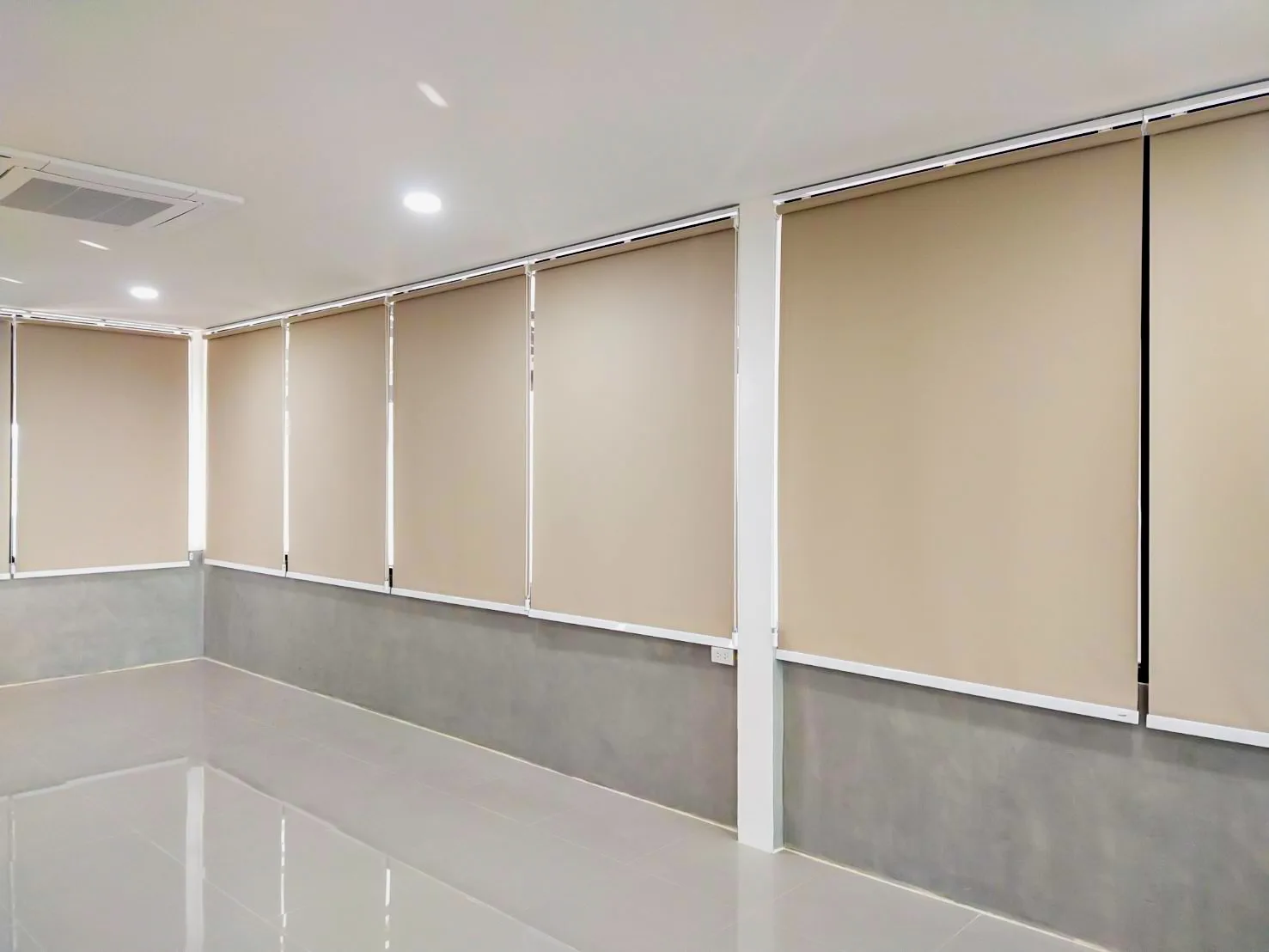 Roller blinds (3)